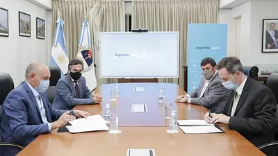 Hidrovía: el Gobierno oficializó el control de la Vía Navegable Troncal Hidrovía: el Gobierno oficializó el control de la Vía Navegable Troncal