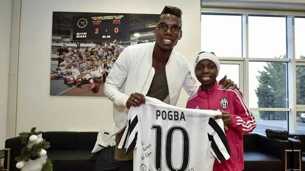 Paul Pogba junto a Bryan Dodien, el joven futbolista de Juventus que murió