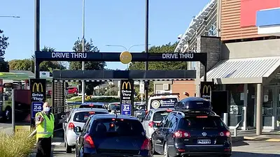 Nueva Zelanda levanta restricciones por el coronavirus y dice que la eliminación de la cepa Delta está a la vista Nueva Zelanda levanta restricciones por el coronavirus y dice que la eliminación de la cepa Delta está a la vista