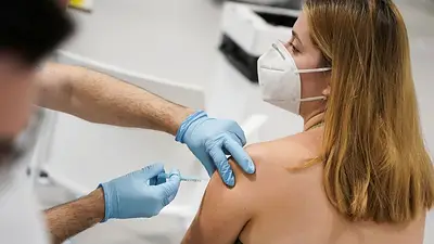 Vacunas: piden priorizar a mujeres embarazadas y en etapa de lactancia para vacunación de COVID-19 Vacunas: piden priorizar a mujeres embarazadas y en etapa de lactancia para vacunación de COVID-19