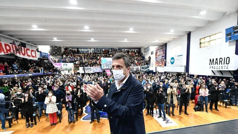 Massa impulsa un alivio fiscal para pequeños contribuyentes afectados por la crisis económica