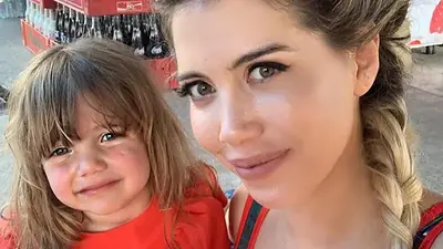 Wanda Nara y su hija Isabella Wanda Nara y su hija Isabella