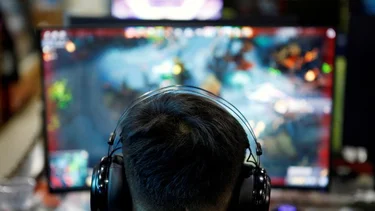 China suspende la aprobación de nuevos juegos en internet 