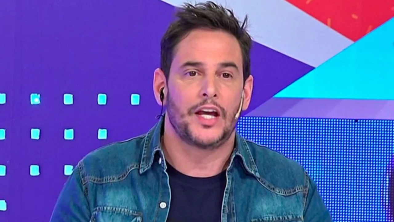 Rodrigo Lussich, televisión, América TV, Intrusos