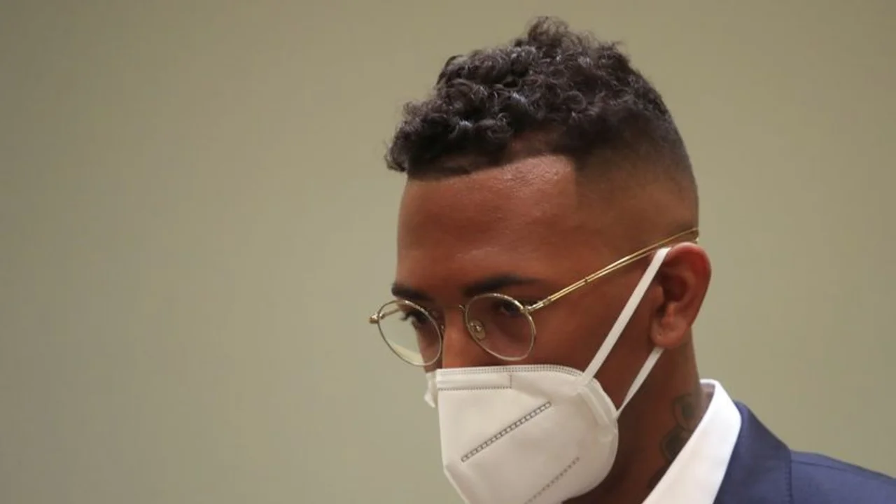 Futbolista alemán Jerome Boateng es declarado culpable de agredir a ex novia y multado con 1,8 millones de euros
