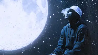 Trueno lanzó "Feel Me", su primer tema rapeando en inglés Trueno lanzó "Feel Me", su primer tema rapeando en inglés