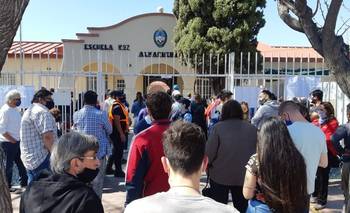 En Mendoza hubo falta de boletas y poco distanciamiento en las PASO | Elecciones 2021