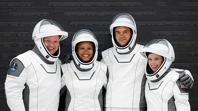 SpaceX pone en órbita a una tripulación civil por primera vez en la historia SpaceX pone en órbita a una tripulación civil por primera vez en la historia
