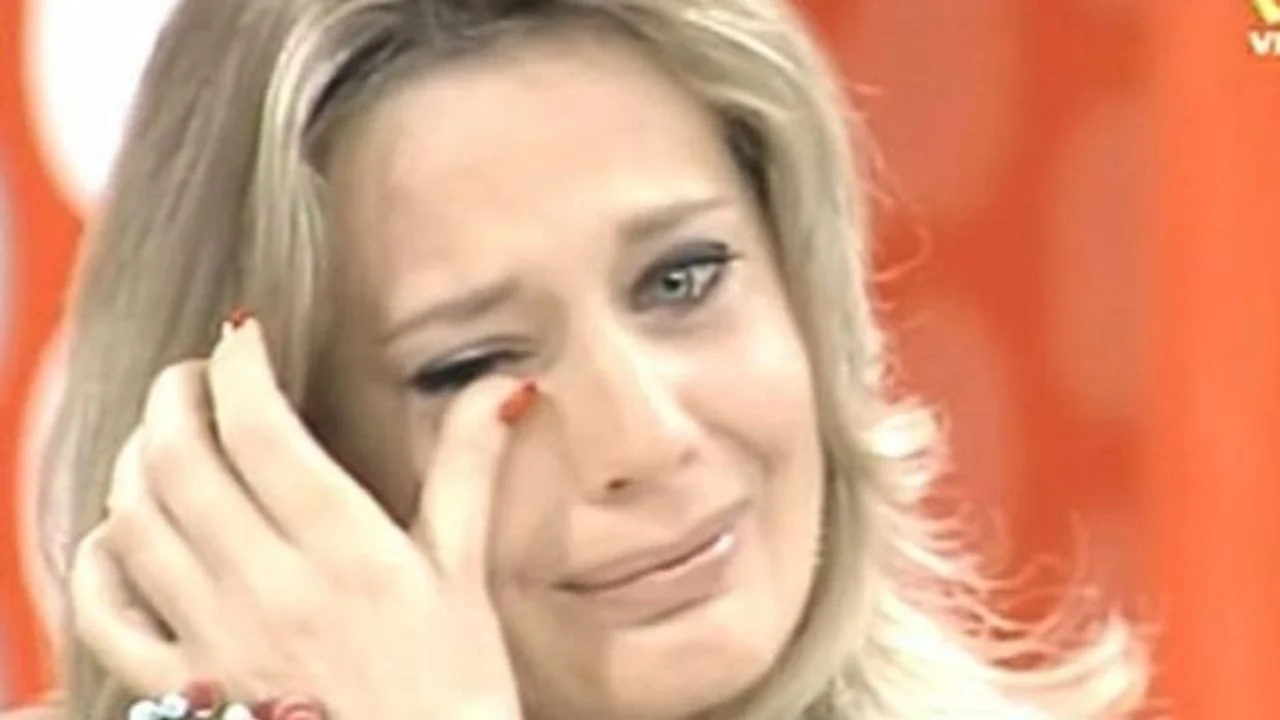 Rocío Marengo llorando