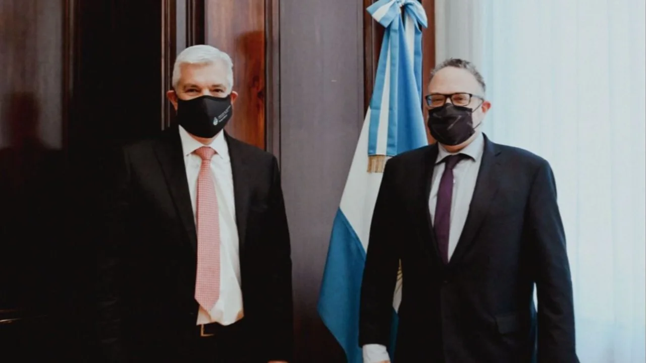 Kulfas se reunió con Domínguez para "fortalecer la articulación" entre el campo y la industria