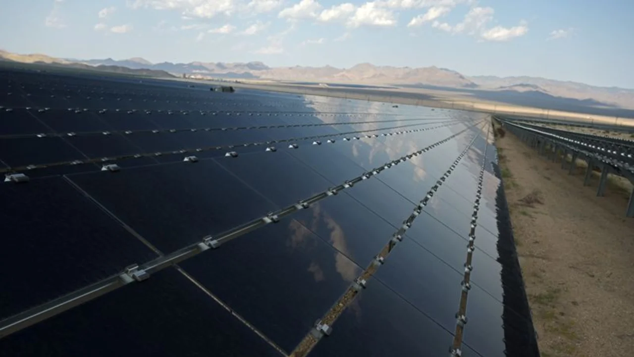 Aranceles a la importación de paneles solares ponen en peligro a la industria en EEUU