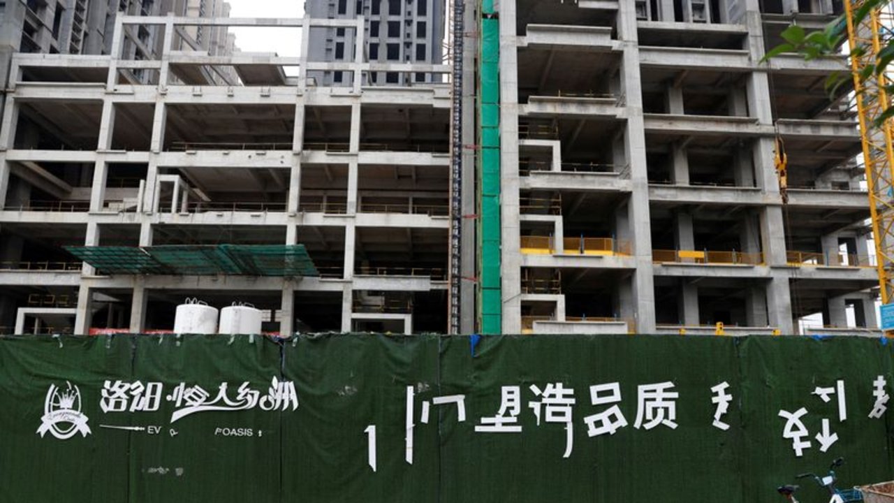 El colapso de Evergrande hace que China frene los créditos inmobiliarios