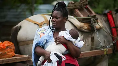 Caravana de migrantes haitianos atraviesan Panamá camino a EEUU Caravana de migrantes haitianos atraviesan Panamá camino a EEUU