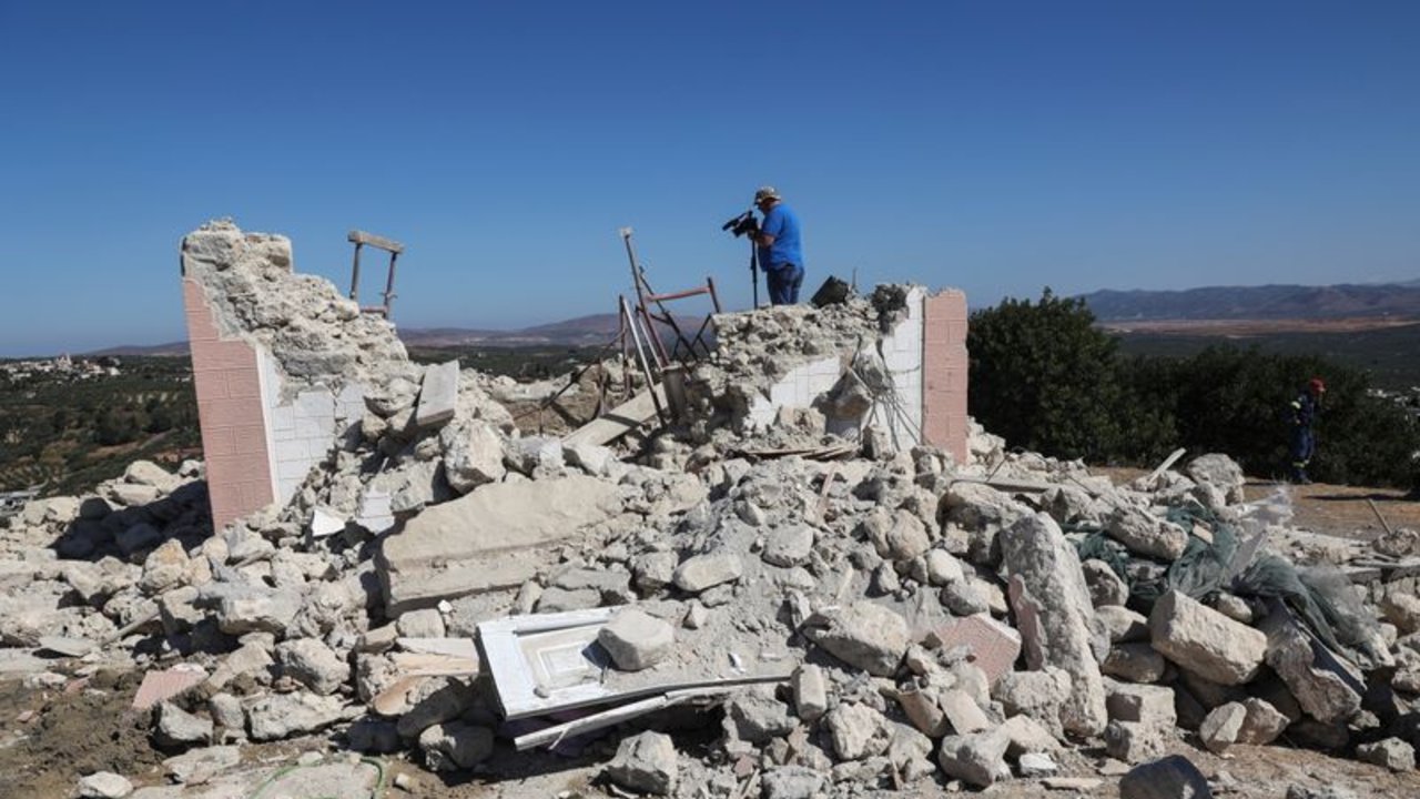 Fuerte sismo en Grecia deja un muerto en la isla de Creta