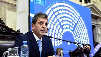 Massa confirmó la convocatoria a un amplio acuerdo tras las elecciones Massa confirmó la convocatoria a un amplio acuerdo tras las elecciones