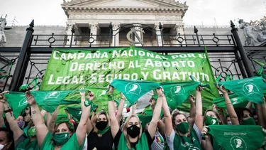 Aborto legal y gratuito: cómo acceder y qué hacer si te niegan el derecho a la IVE