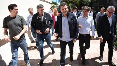 Máximo Kirchner, Kicillof y Massa se reunieron en la Casa Rosada Máximo Kirchner, Kicillof y Massa se reunieron en la Casa Rosada