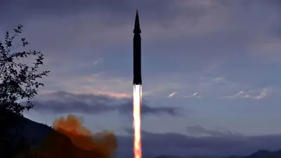 Corea del Norte se une a la carrera por nuevo misil hipersónico tras las pruebas de EEUU Corea del Norte se une a la carrera por nuevo misil hipersónico tras las pruebas de EEUU