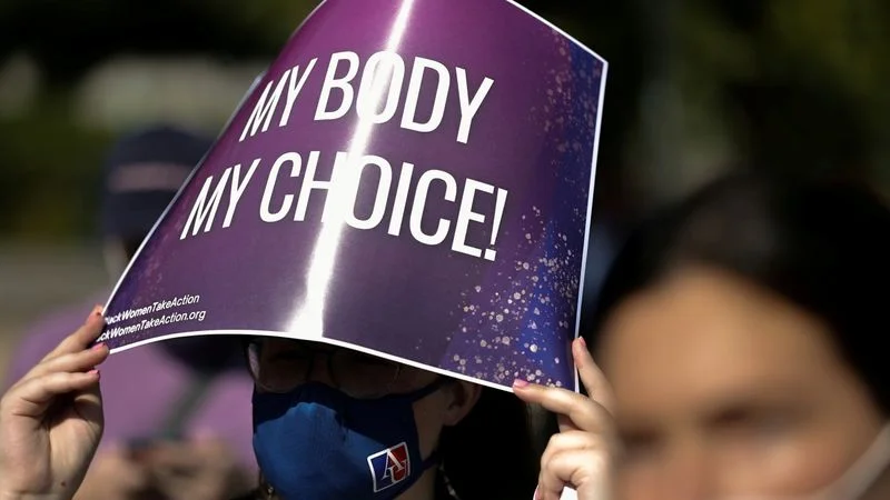 Juez bloquea un punto clave de nueva ley de aborto de Arizona