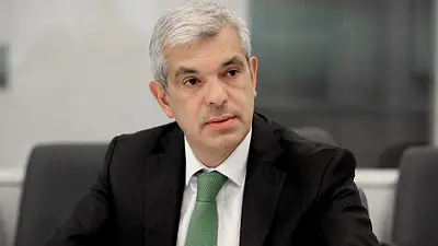Julián Domínguez Julián Domínguez