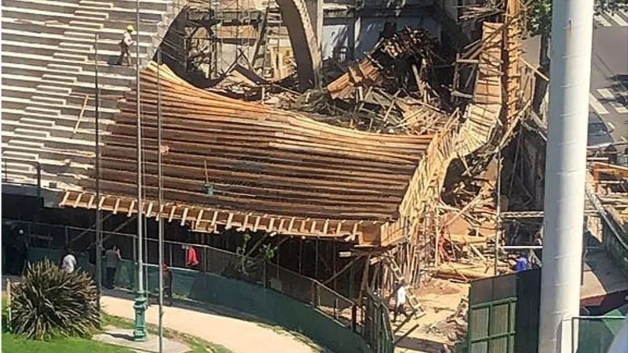 Derrumbe en la cancha de Ferro