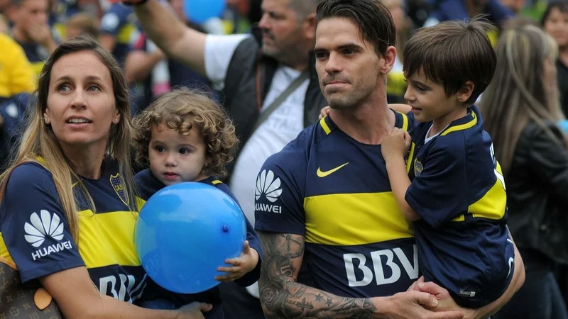 Fernando Gago, Gisela Dulko, farándula