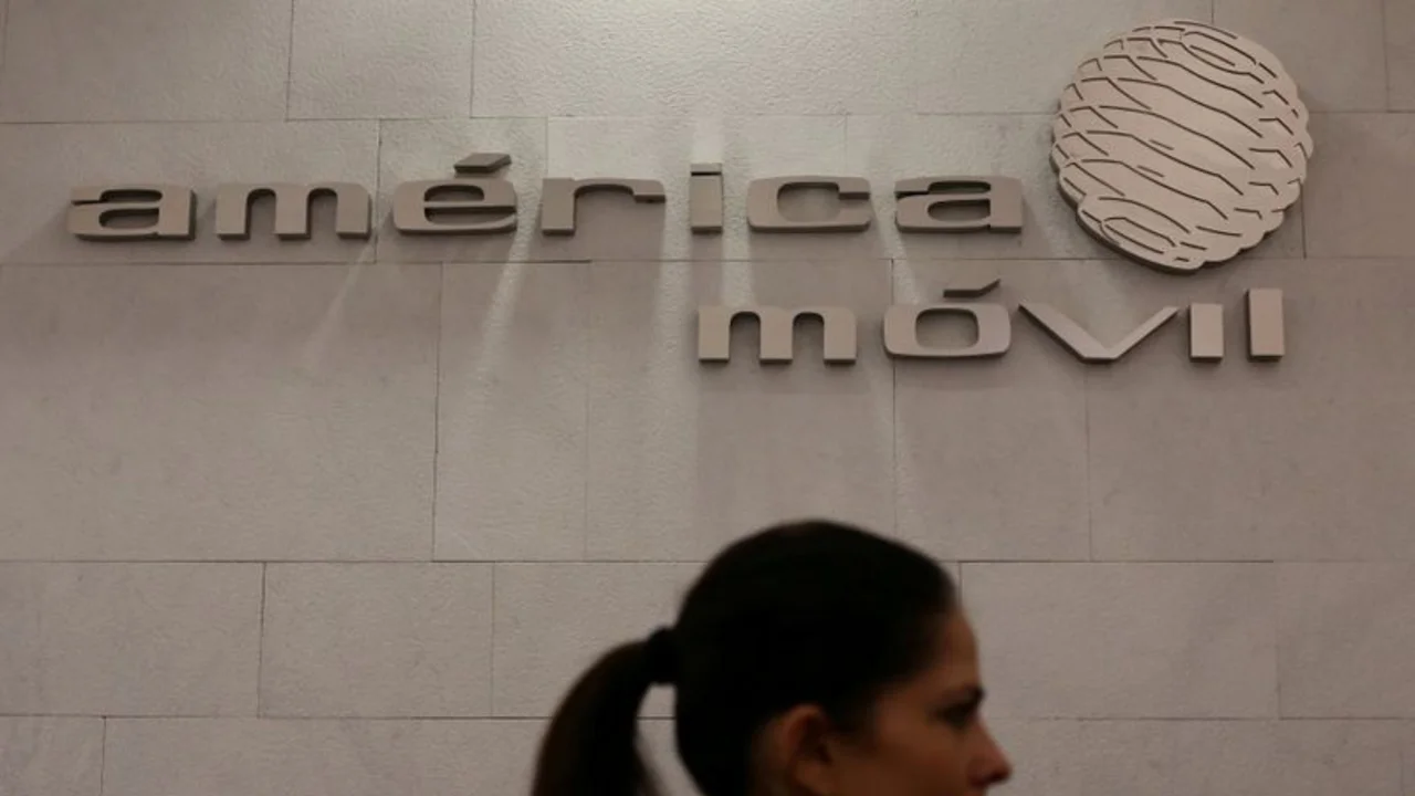 Accionistas de América Móvil aprueban escisión de torres en Latinoamérica