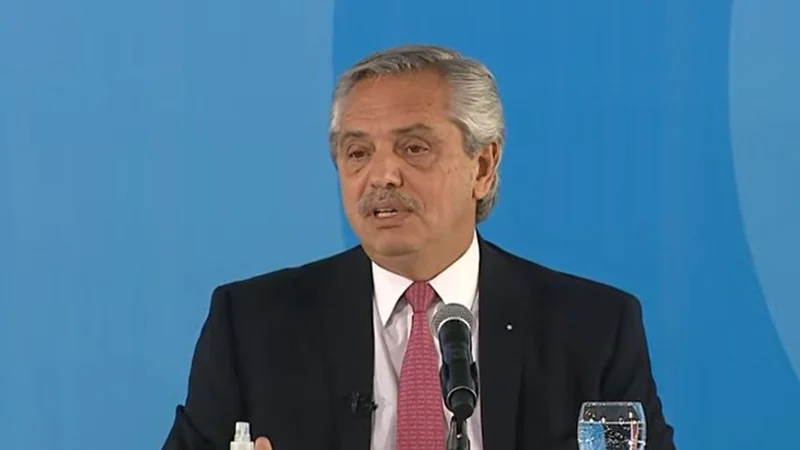 Convertir planes sociales en trabajo: Alberto Fernández anuncia un acuerdo con el sector de la construcción