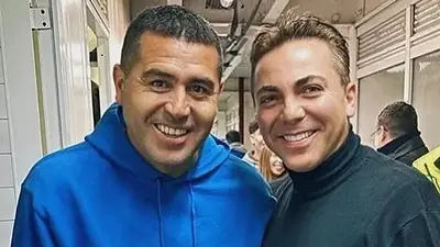 Cristian Castro y Juan Román Riquelme Cristian Castro y Juan Román Riquelme
