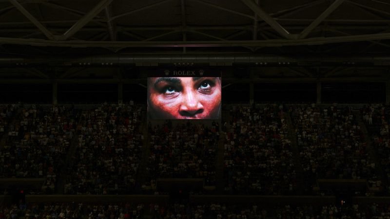 Serena avanza en Abierto de EEUU y sube con fuerza en las apuestas