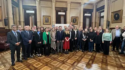 Senadores de la oposición y oficialismo se unieron para rechazar el ataque a Cristina Kirchner Senadores de la oposición y oficialismo se unieron para rechazar el ataque a Cristina Kirchner