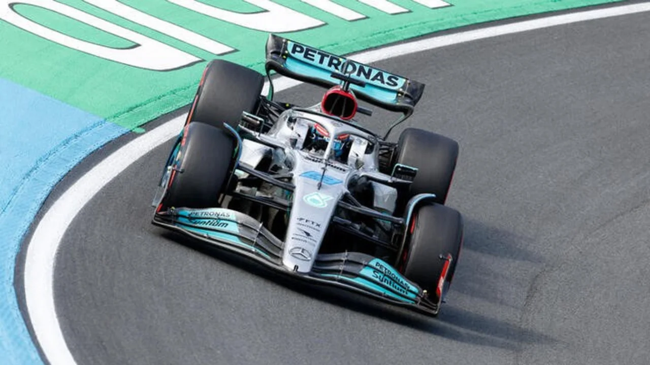 Russell lidera doblete de Mercedes en prácticas de GP Holanda; Verstappen sufre problemas en su auto