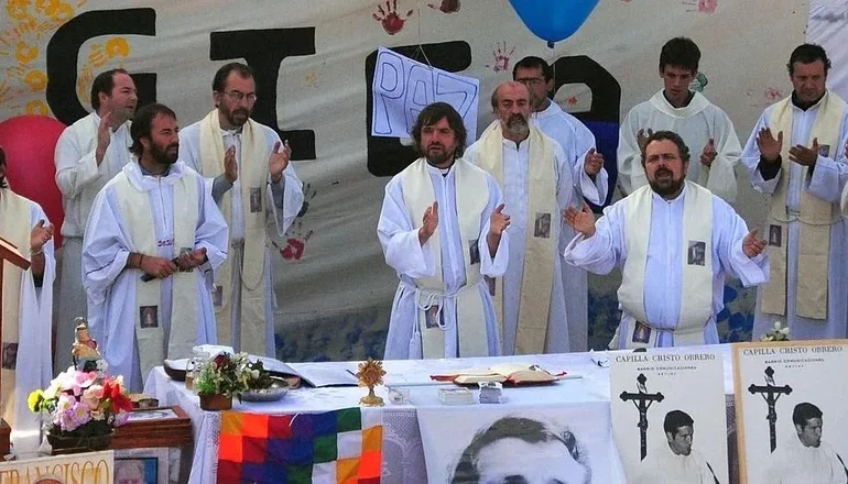 Curas villeros y organizaciones sociales exigieron la renuncia de Pettovello