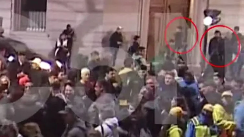 Video del ataque a Cristina Kirchner: Sabag Montiel y su novia llegaron juntos a la casa de la vicepresidenta