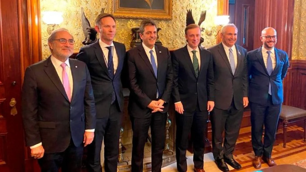 Sergio Massa se reunió con funcionarios clave de Joe Biden en la Casa Blanca