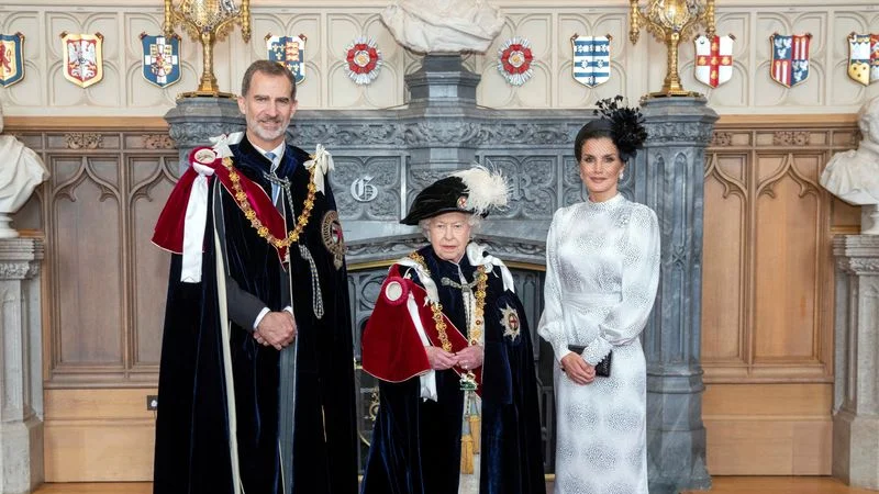 "La echaremos mucho de menos", dice el monarca español tras la muerte de la reina Isabel