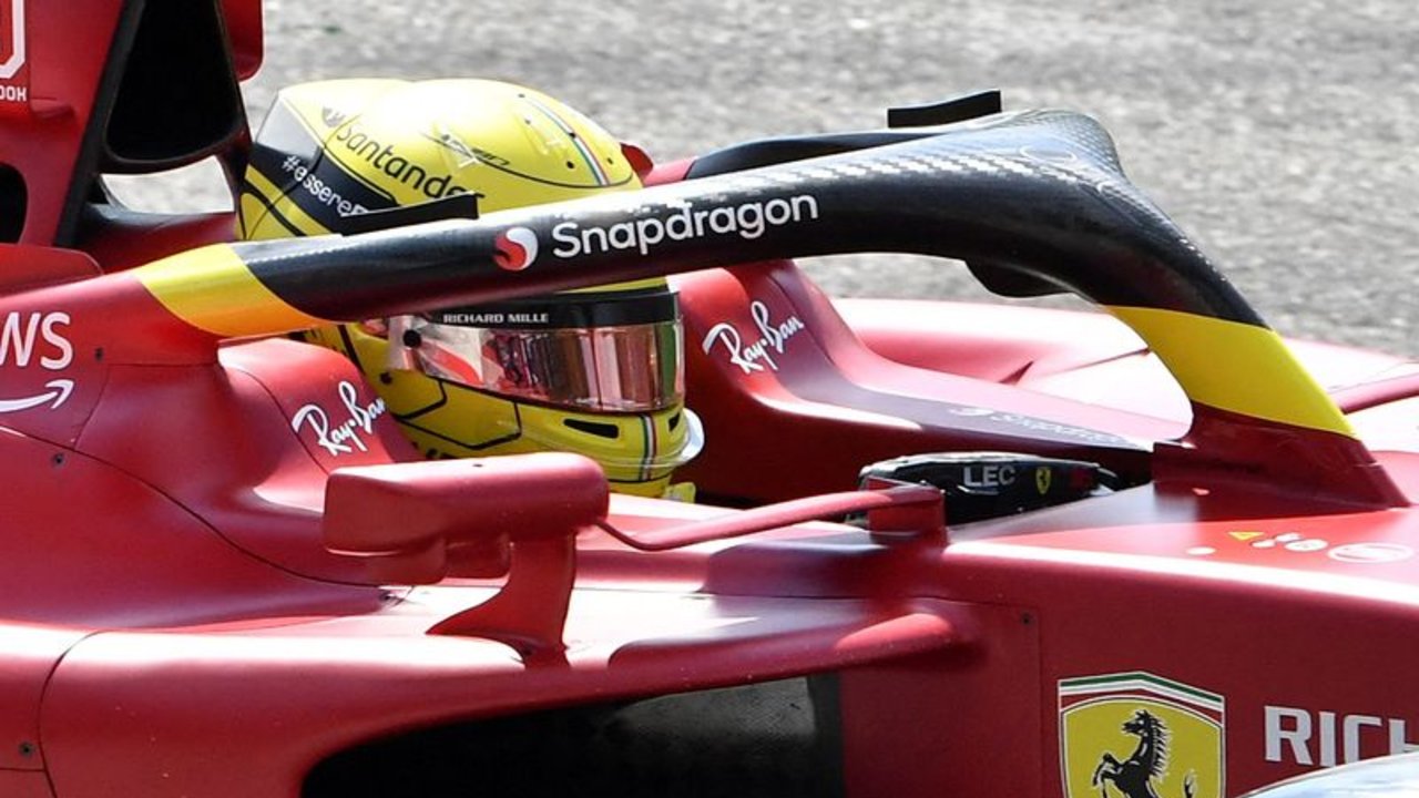 Leclerc lidera el doblete de Ferrari en los primeros entrenamientos de Monza
