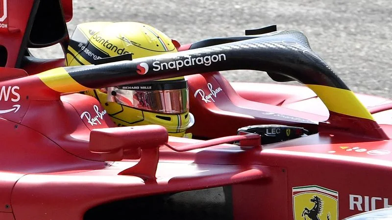 Leclerc lidera el doblete de Ferrari en los primeros entrenamientos de Monza