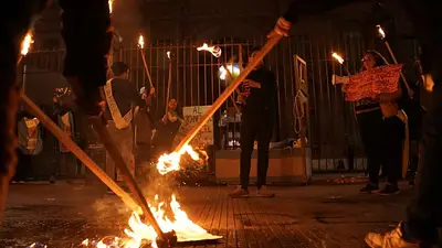 Investigan pagos del Grupo Caputo a Revolución Federal, la organización que realizó escraches contra el gobierno Investigan pagos del Grupo Caputo a Revolución Federal, la organización que realizó escraches contra el gobierno