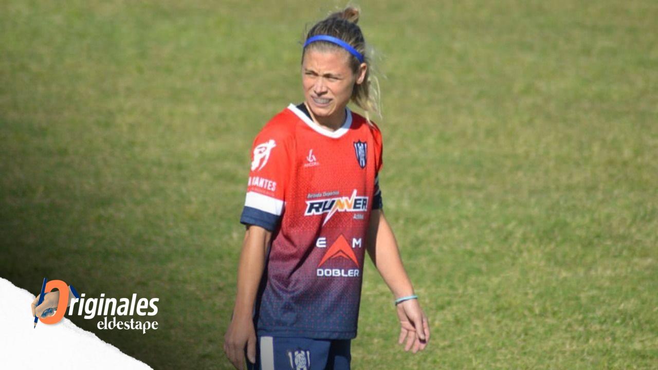 Fue sancionada por evidenciar la desigualdad en el fútbol y ahora pide un resarcimiento:  "Sólo intenté exponer una injusticia"
