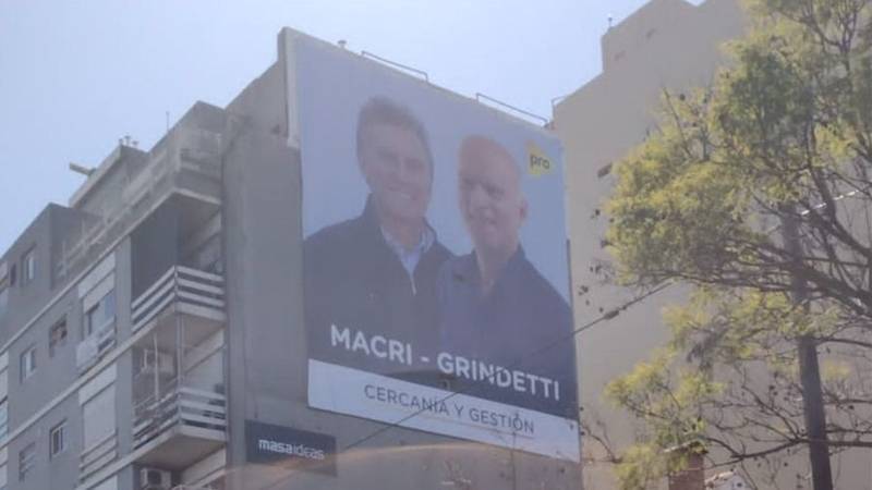 Mauricio Macri ya sacó su primer afiche con aires electorales