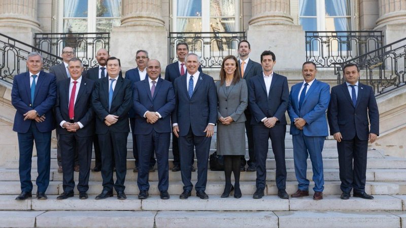 En la previa a la misión a EEUU, Stanley recibió a los gobernadores del Norte Grande