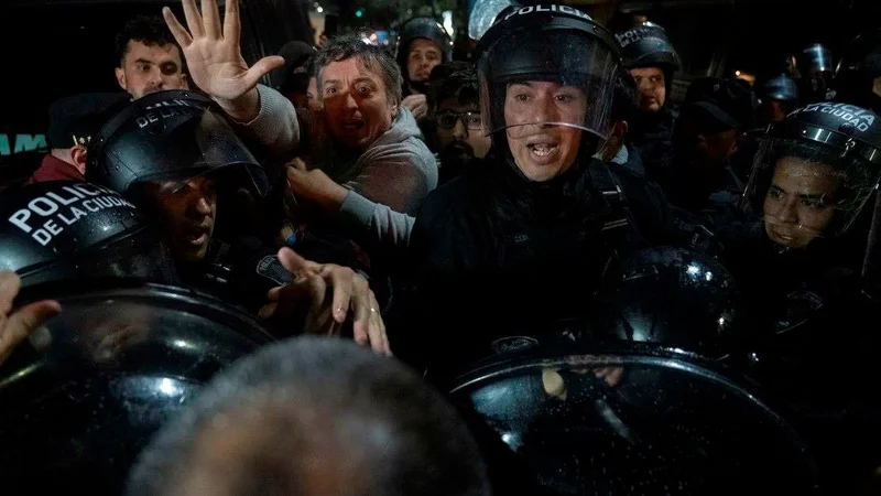 Máximo Kirchner represión Policía de la Ciudad 