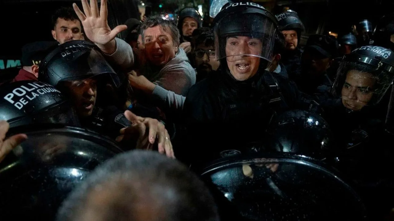 Máximo Kirchner represión Policía de la Ciudad 