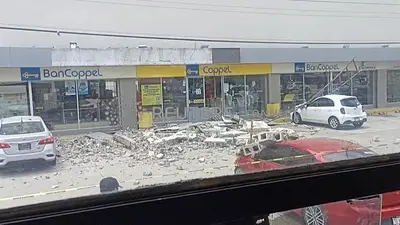 Al menos dos muertos y más de 3.000 inmuebles dañados dejó el sismo de magnitud 7,7 en México Al menos dos muertos y más de 3.000 inmuebles dañados dejó el sismo de magnitud 7,7 en México