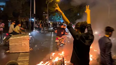 Las protestas contra el velo se multiplican en Irán y ya suman tres muertos Las protestas contra el velo se multiplican en Irán y ya suman tres muertos
