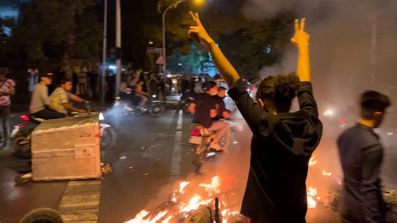 Tensión en Irán: manifestantes pro Gobierno salen a las calles en rechazo a las protestas
