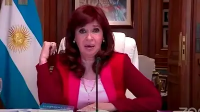 Cristina Kirchner en Vialidad: "Trajeron de los pelos al juicio para traerme de los pelos a mí" Cristina Kirchner en Vialidad: "Trajeron de los pelos al juicio para traerme de los pelos a mí"