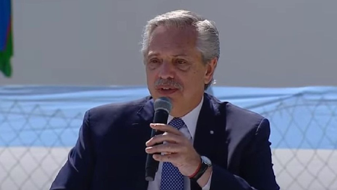 Alberto Fernández pidió que no silben a la gobernadora Carreras: "Argentina necesita que nos escuchemos"