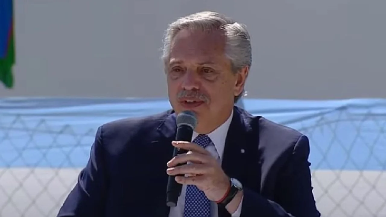 Alberto Fernández pidió que no silben a la gobernadora Carreras: "Argentina necesita que nos escuchemos"